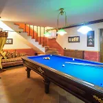 Luxury With Pool By Varental * Melezzole